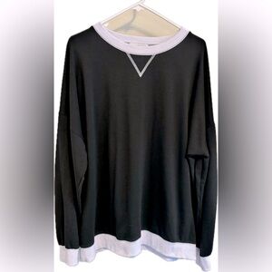 2X Black & White Oversized Top